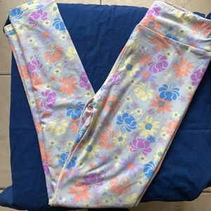 4 for $20! Tween Girls Size Lularoe Leggings